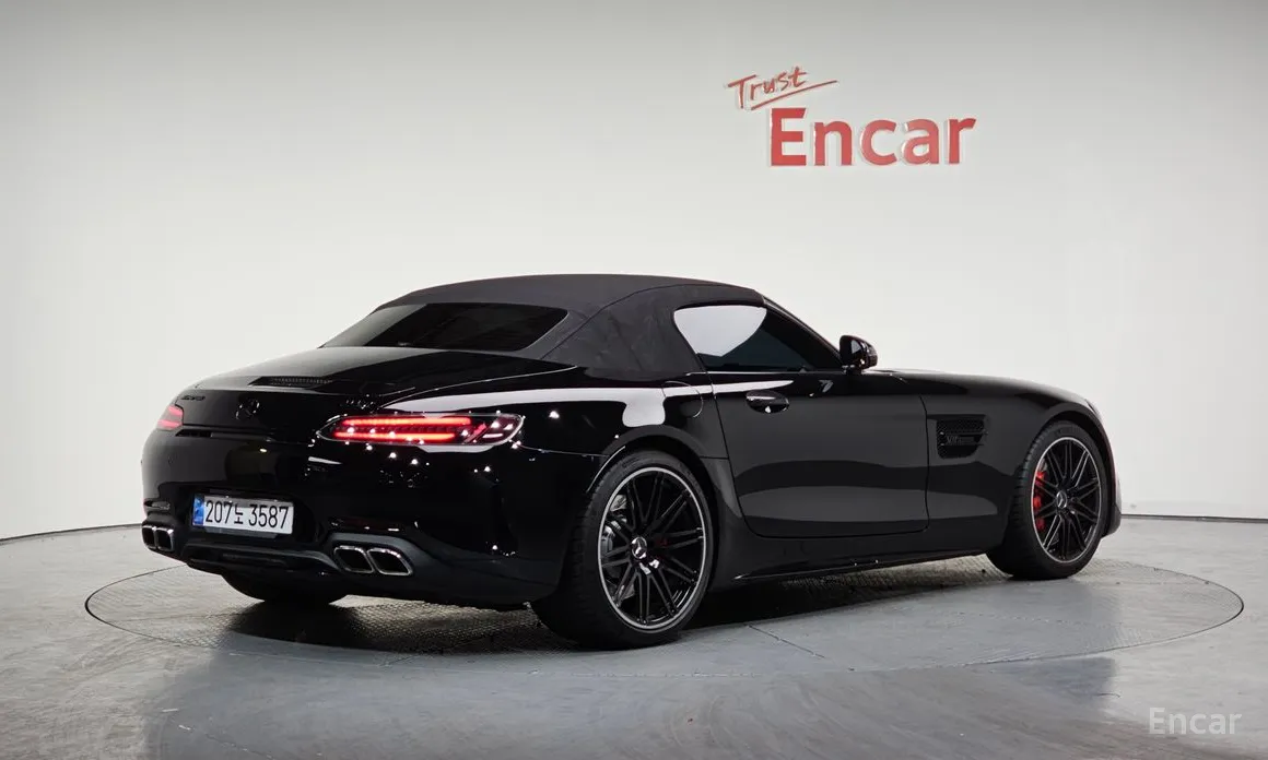 Фото 2 - Mercedes-Benz AMG GT