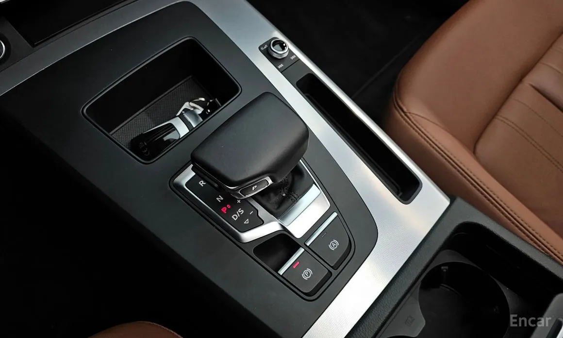 Фото 9 - Audi Q5