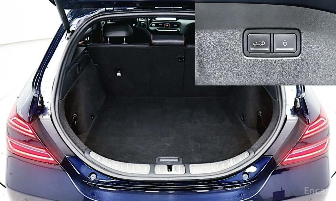 Фото 12 - Genesis G70