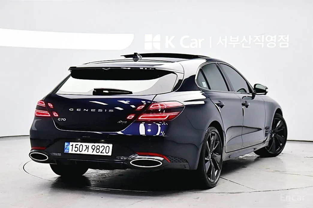 Фото 2 - Genesis G70