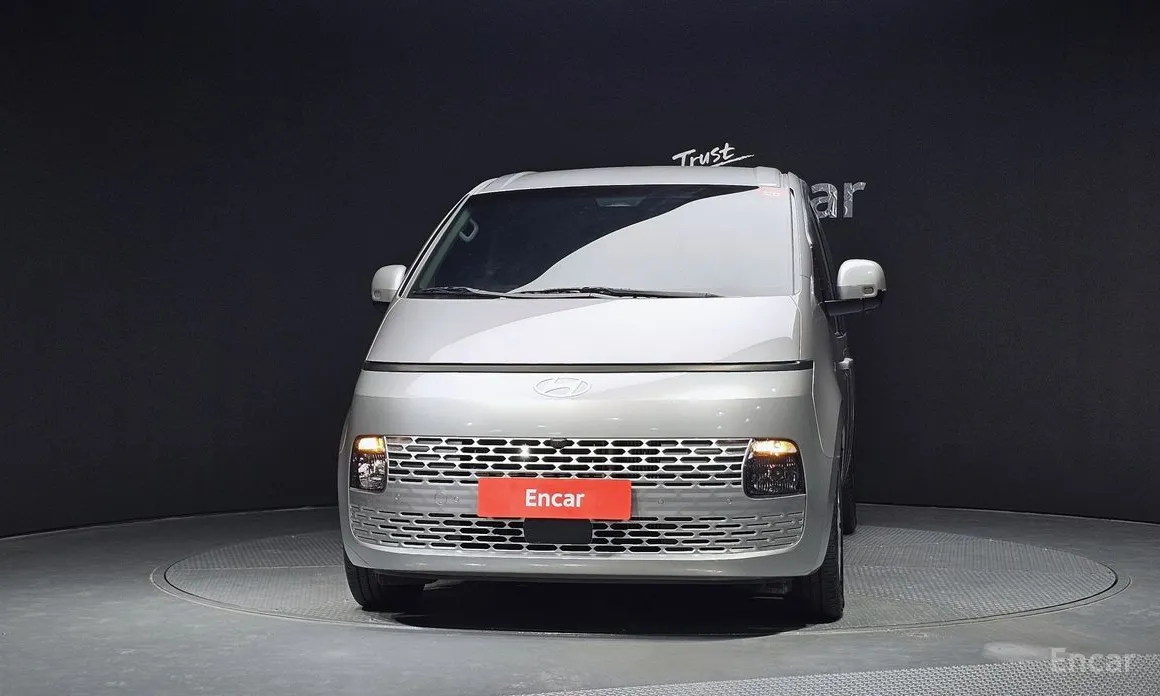 Фото 3 - Hyundai Staria