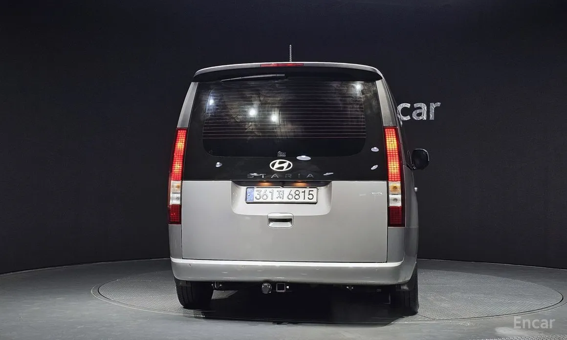 Фото 4 - Hyundai Staria
