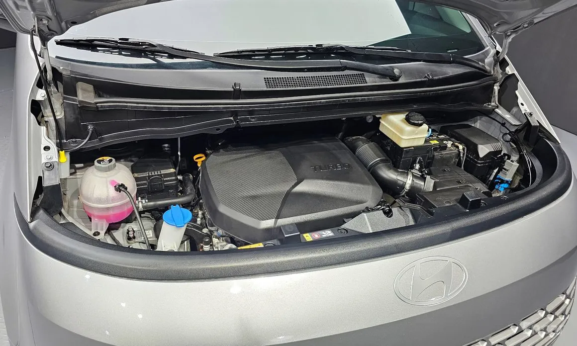 Фото 6 - Hyundai Staria