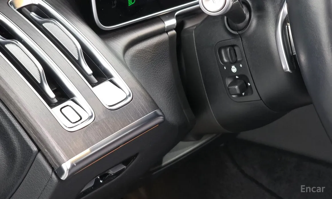 Фото 16 - Mercedes-Benz S-Class