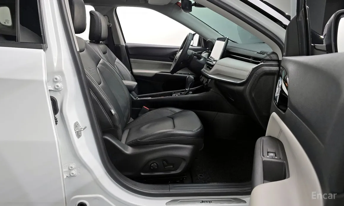 Фото 11 - Jeep Compass