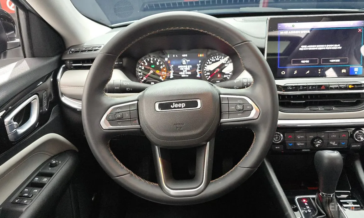 Фото 13 - Jeep Compass