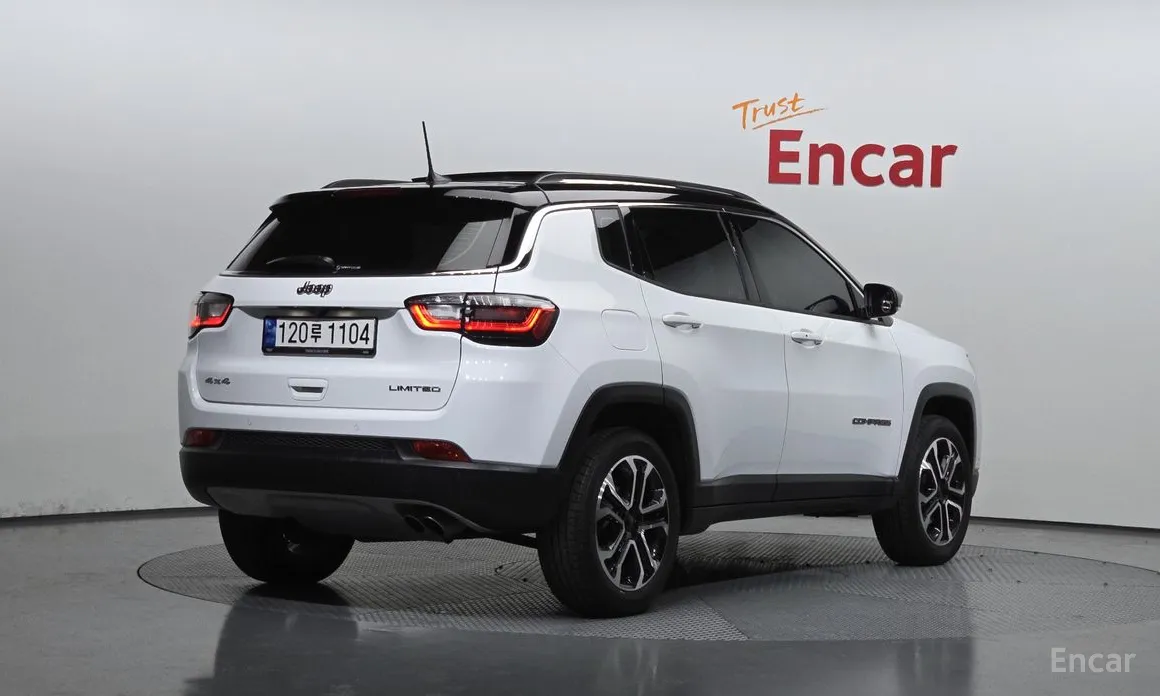 Фото 2 - Jeep Compass