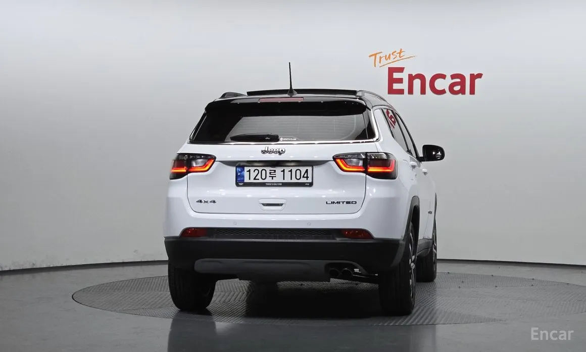 Фото 4 - Jeep Compass