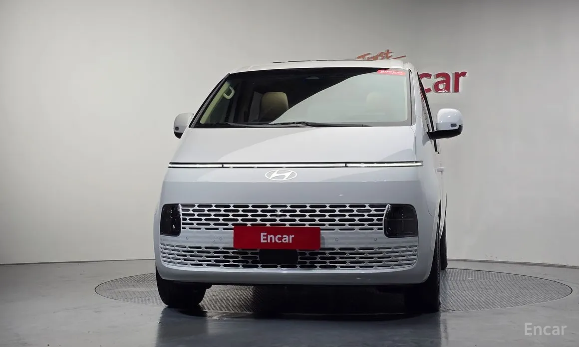 Фото 3 - Hyundai Staria