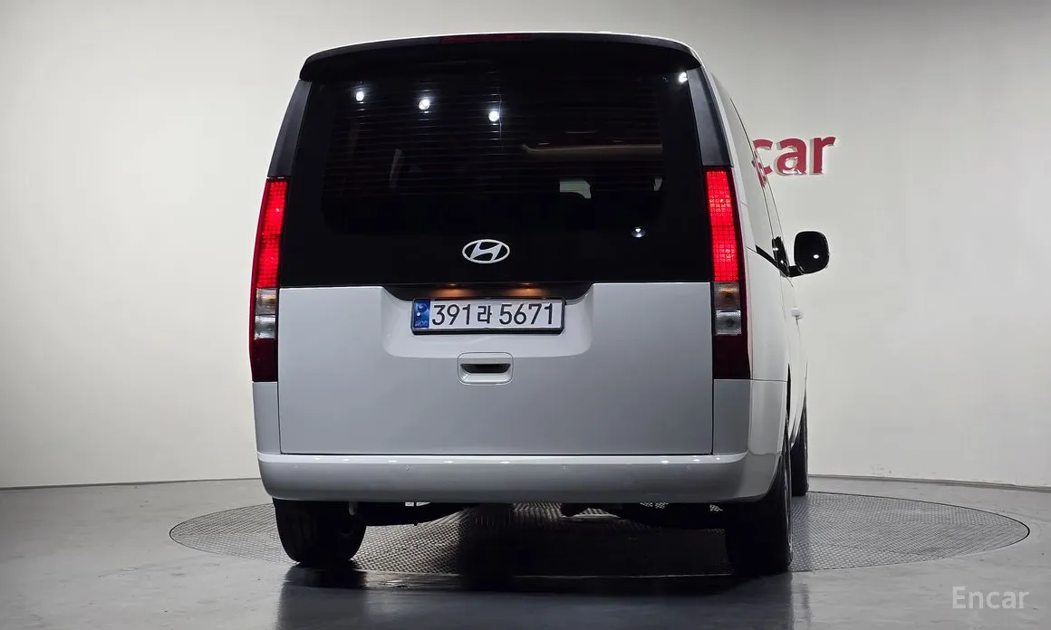 Фото 4 - Hyundai Staria