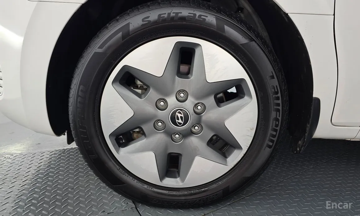 Фото 5 - Hyundai Staria