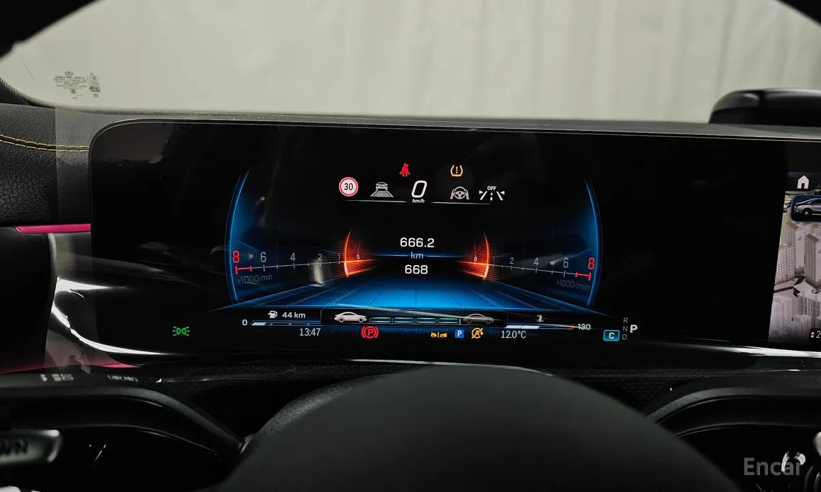 Фото 8 - Mercedes-Benz CLA-Class