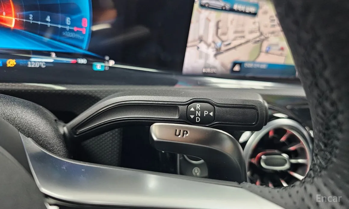 Фото 9 - Mercedes-Benz CLA-Class