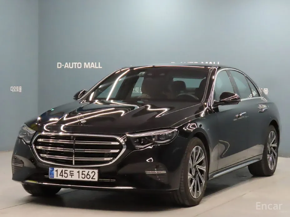 Фото 1 - Mercedes-Benz E-Class