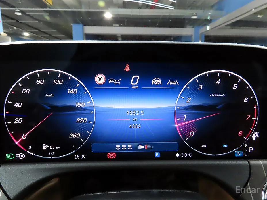 Фото 7 - Mercedes-Benz E-Class