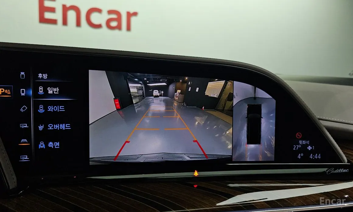 Фото 15 - Cadillac Escalade