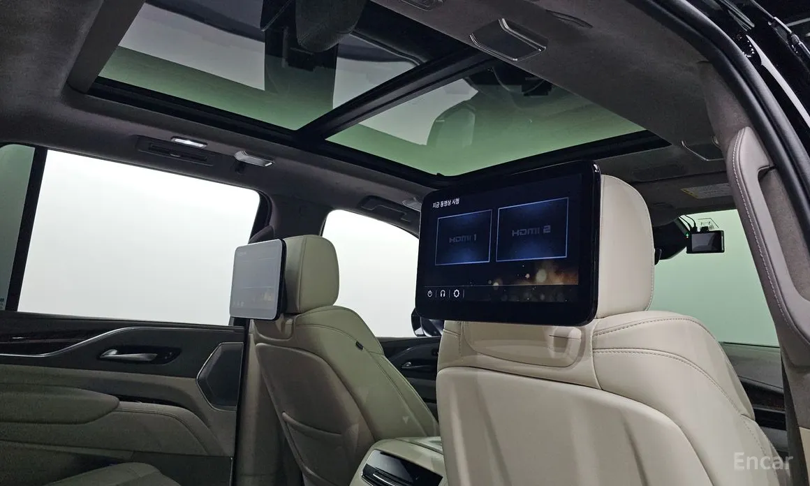 Фото 19 - Cadillac Escalade