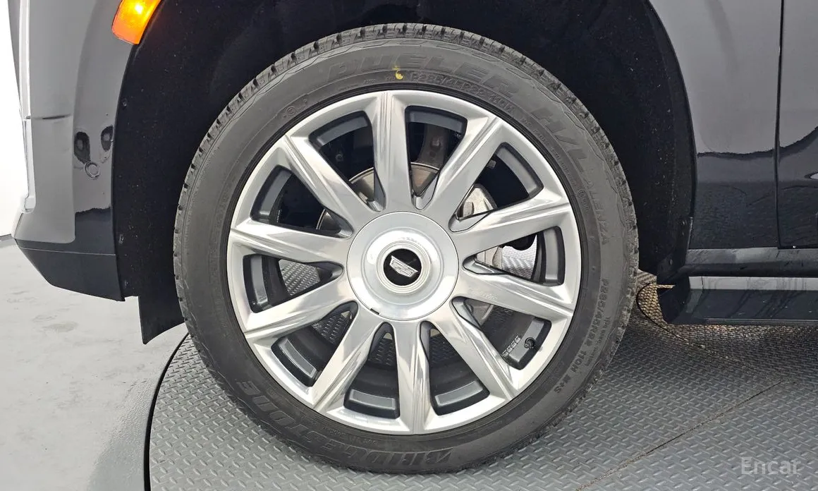 Фото 5 - Cadillac Escalade