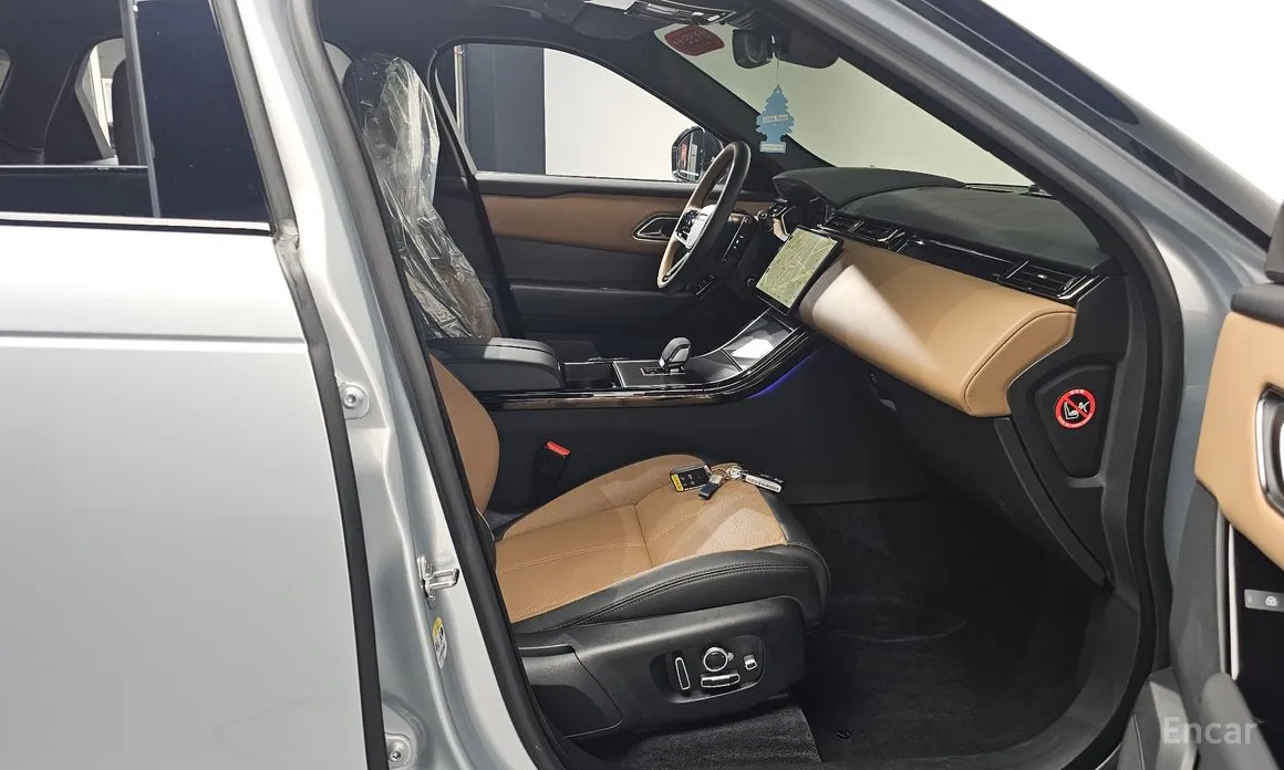 Фото 11 - Land Rover Range Rover Velar