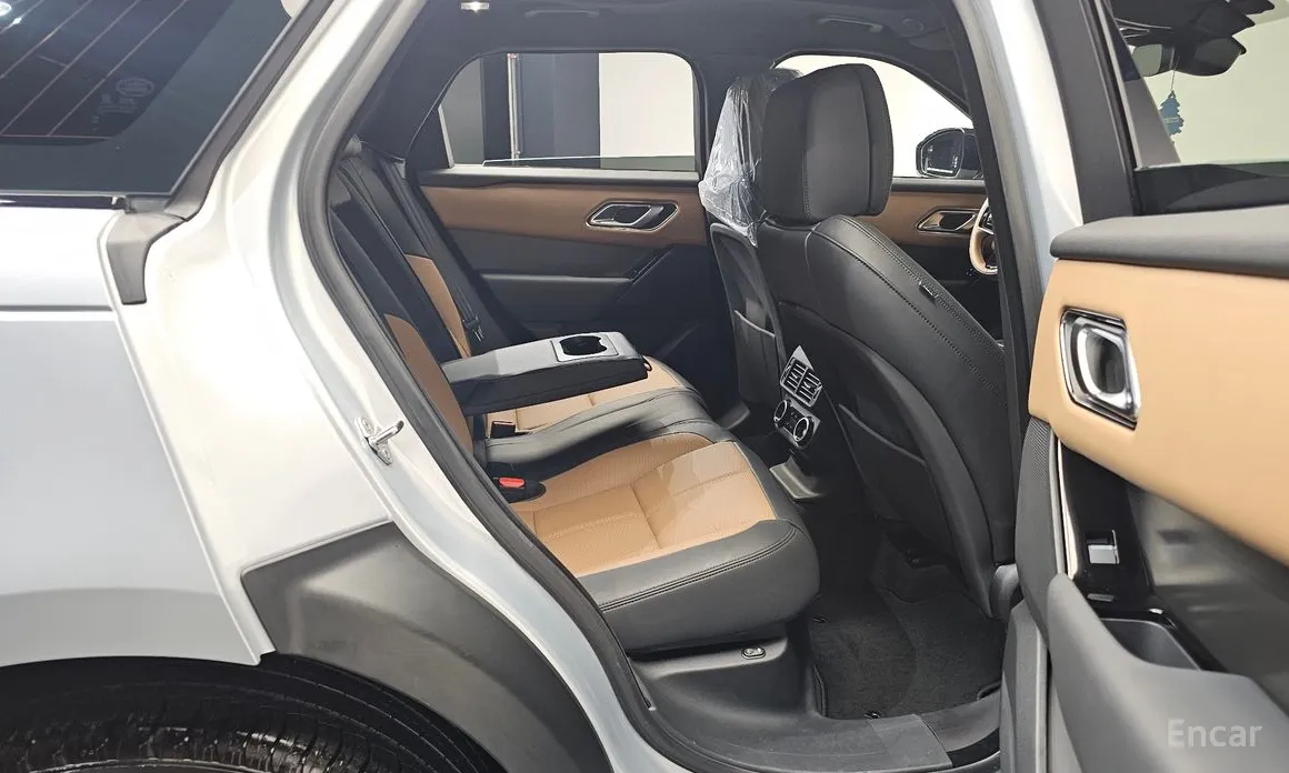 Фото 12 - Land Rover Range Rover Velar