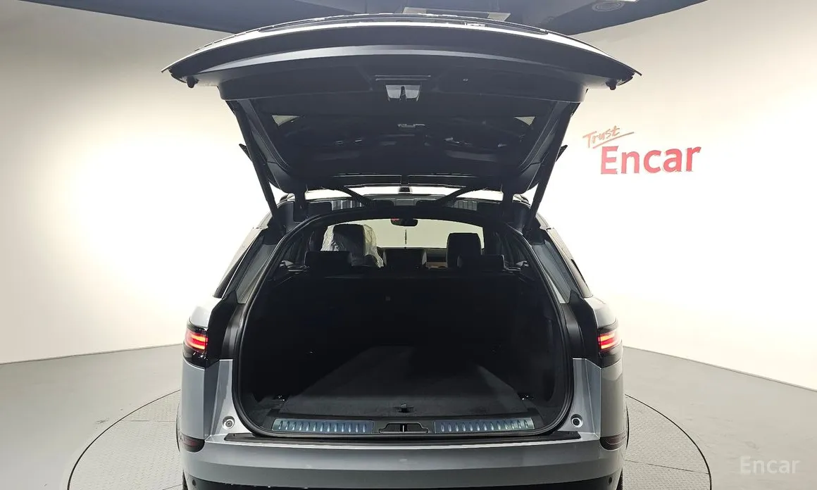 Фото 20 - Land Rover Range Rover Velar