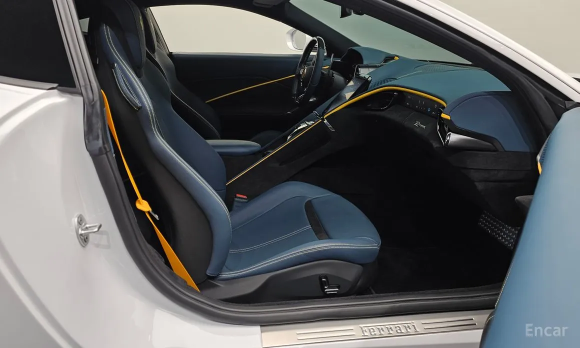 Фото 11 - Ferrari Roma