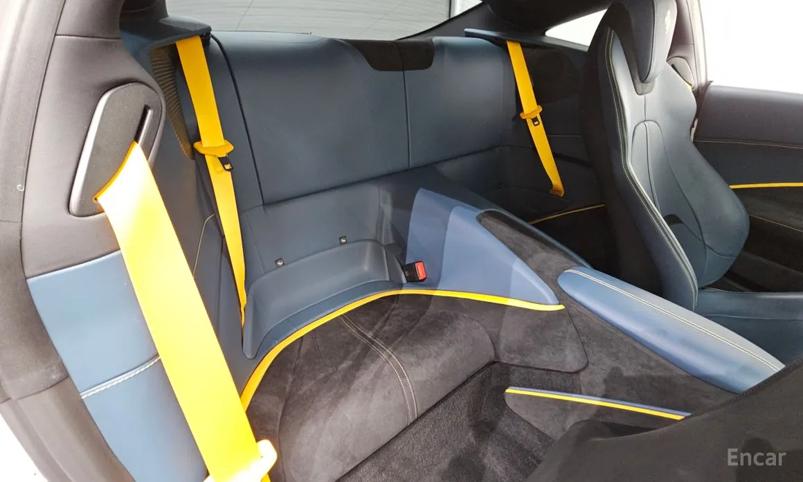 Фото 12 - Ferrari Roma