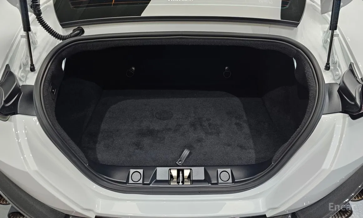 Фото 20 - Ferrari Roma