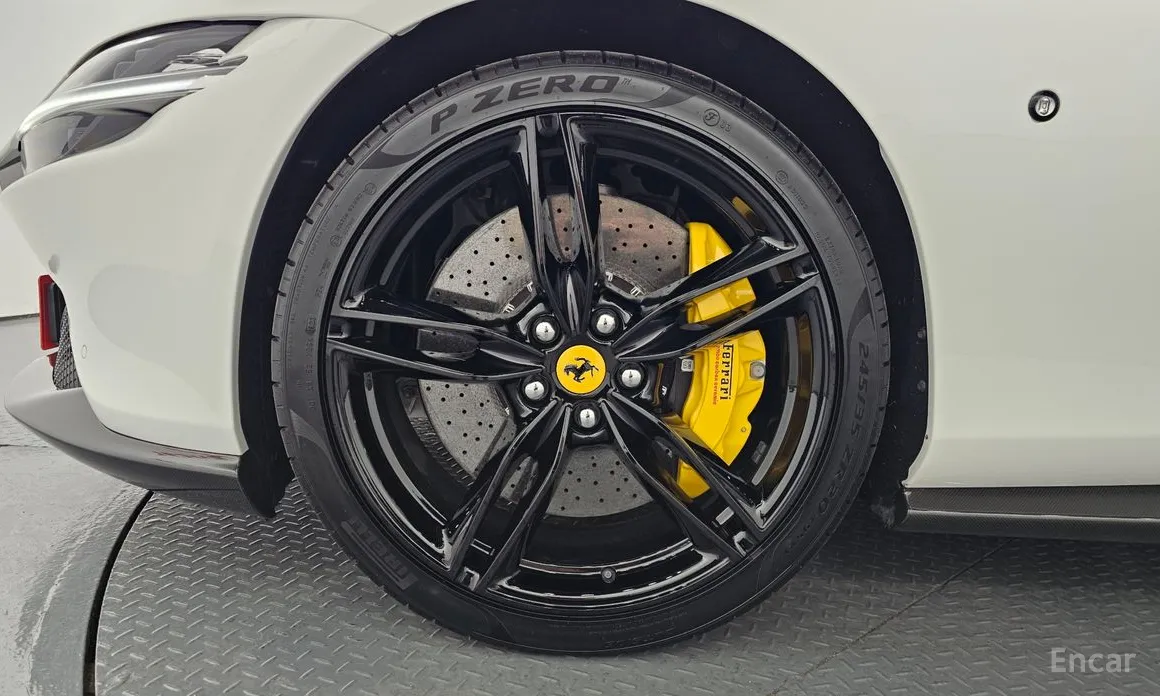 Фото 5 - Ferrari Roma