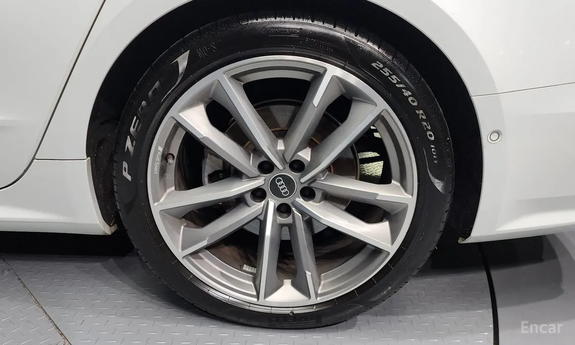 Фото 5 - Audi A7