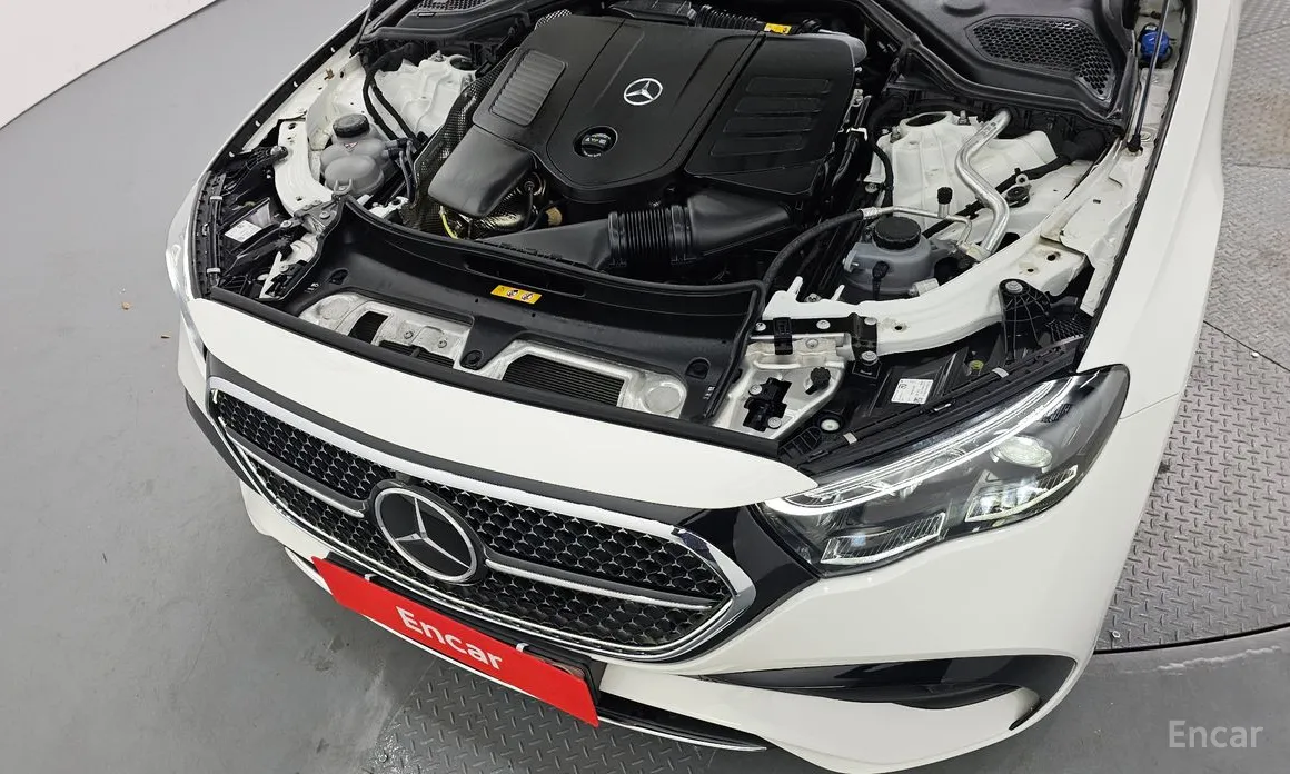 Фото 6 - Mercedes-Benz E-Class