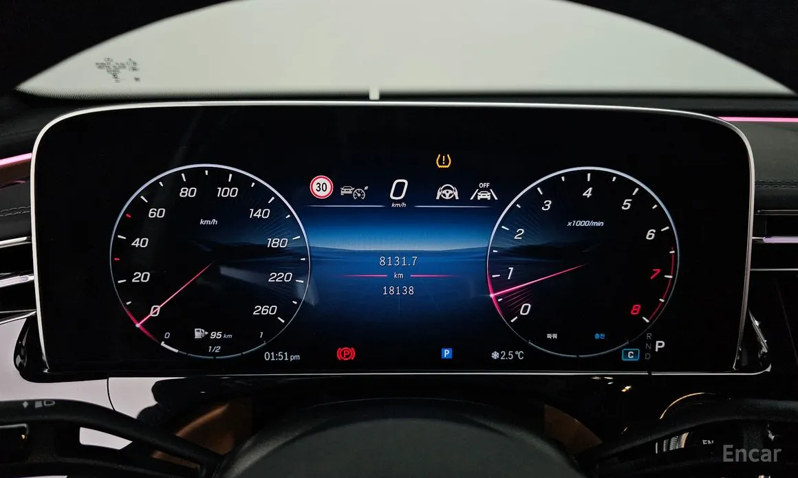 Фото 8 - Mercedes-Benz E-Class