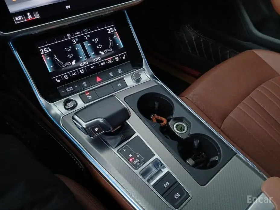 Фото 15 - Audi A6