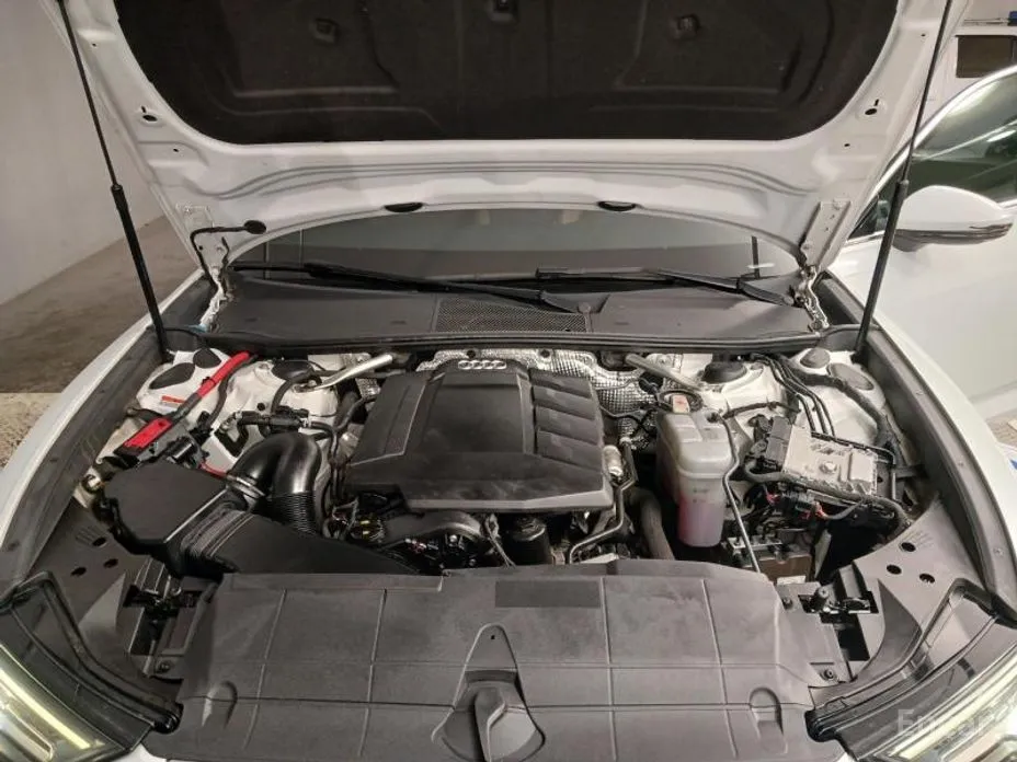 Фото 19 - Audi A6