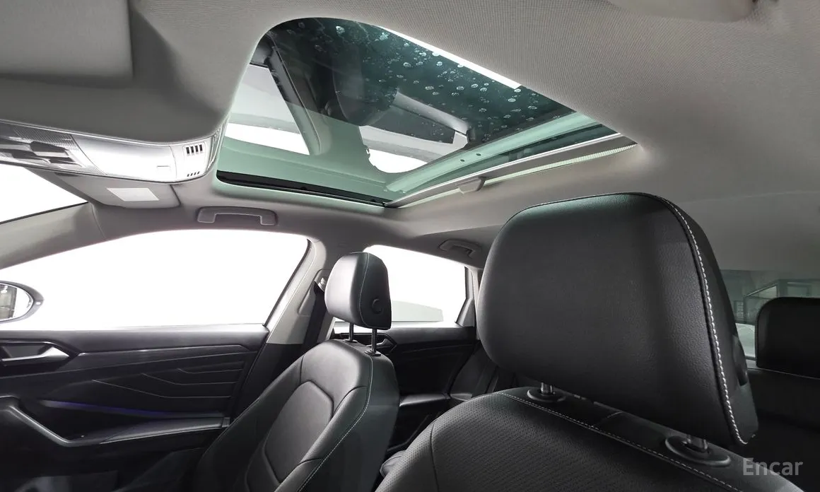 Фото 18 - Volkswagen Jetta