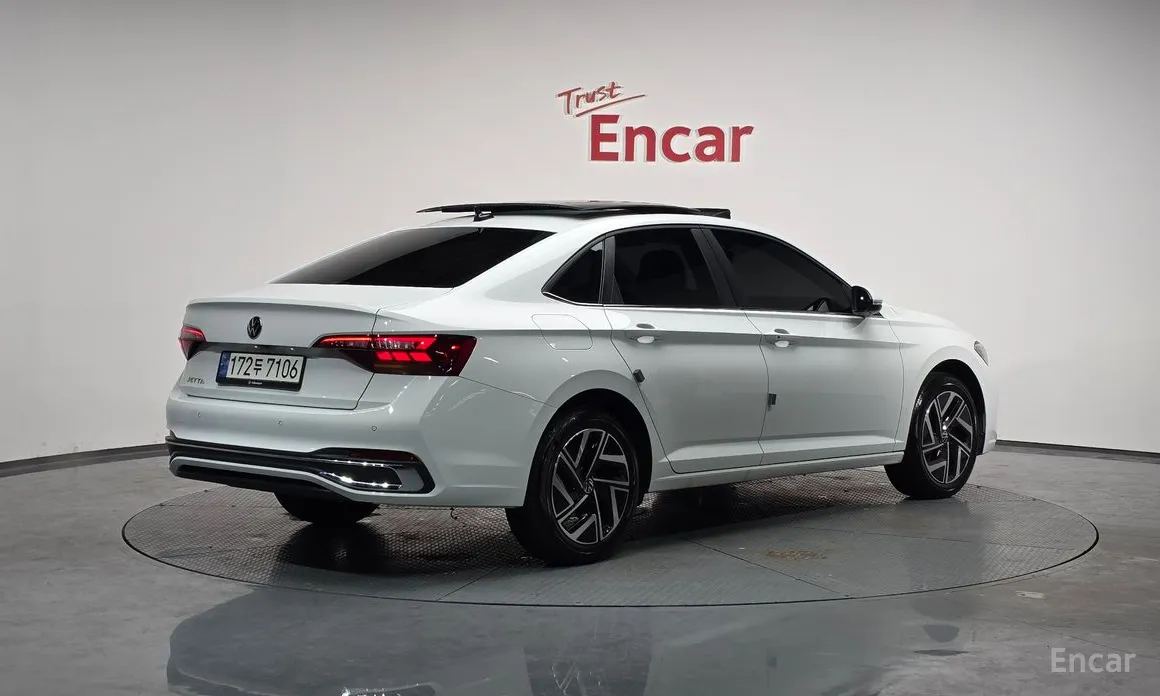 Фото 2 - Volkswagen Jetta