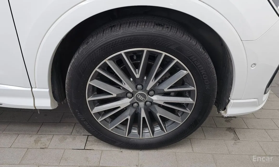 Фото 5 - Audi Q3