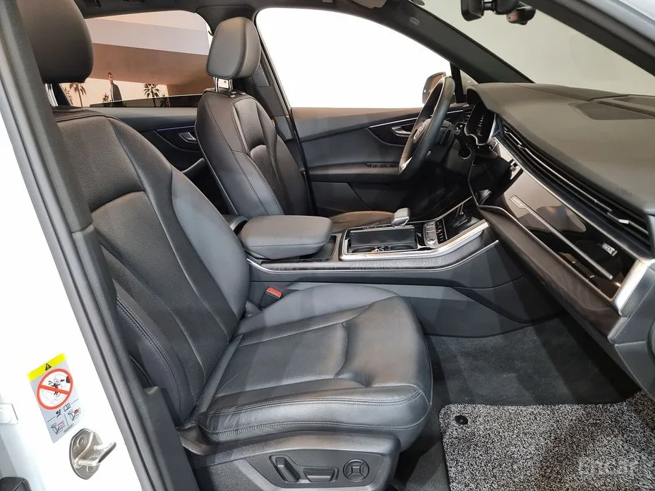 Фото 10 - Audi Q7