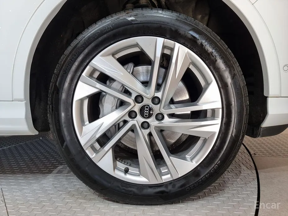 Фото 5 - Audi Q7