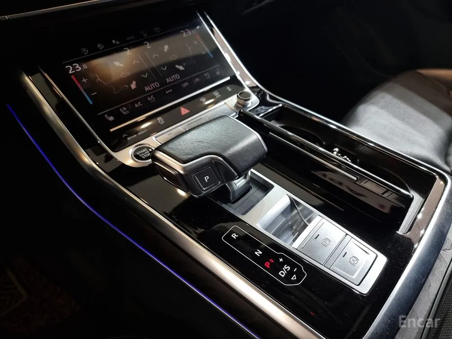 Фото 9 - Audi Q7