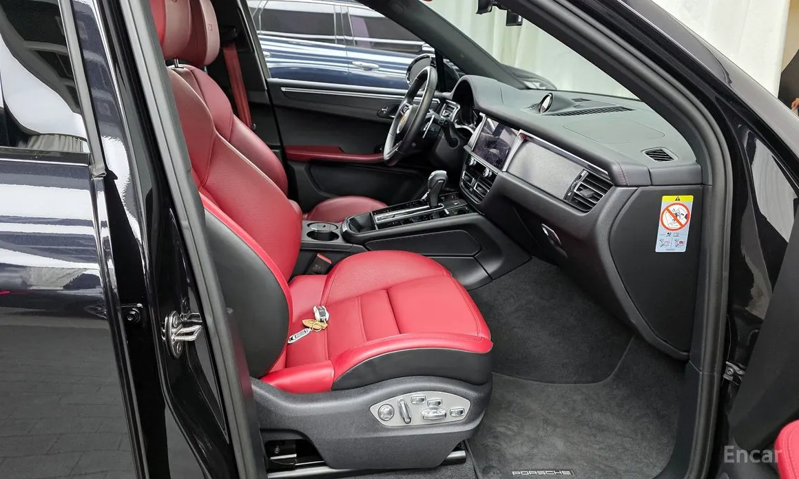 Фото 11 - Porsche Macan