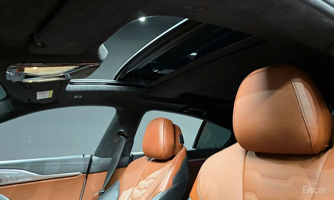 Фото 18 - BMW 8 Series