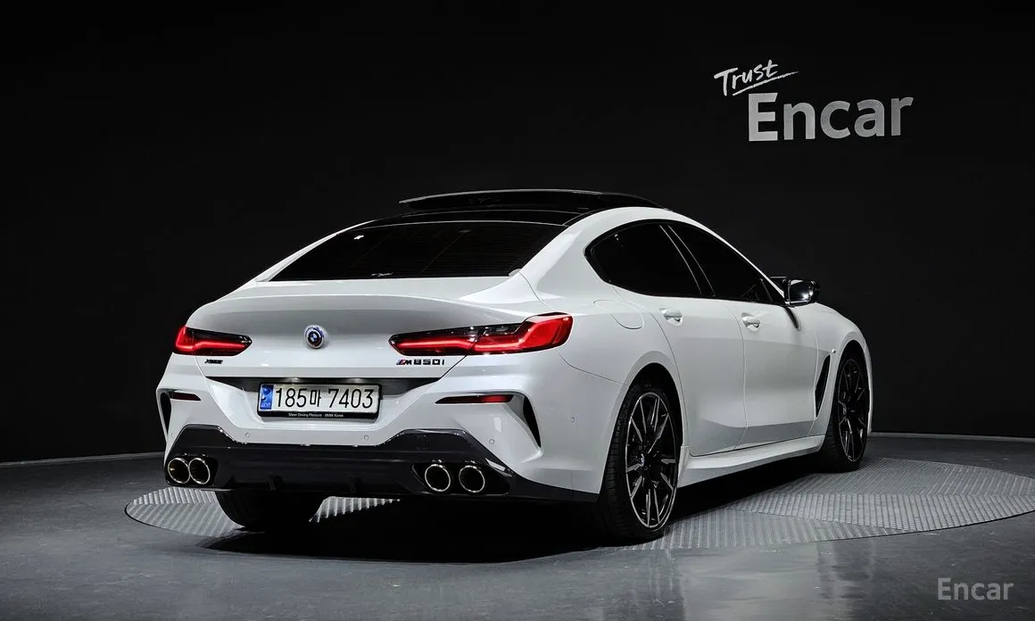 Фото 2 - BMW 8 Series