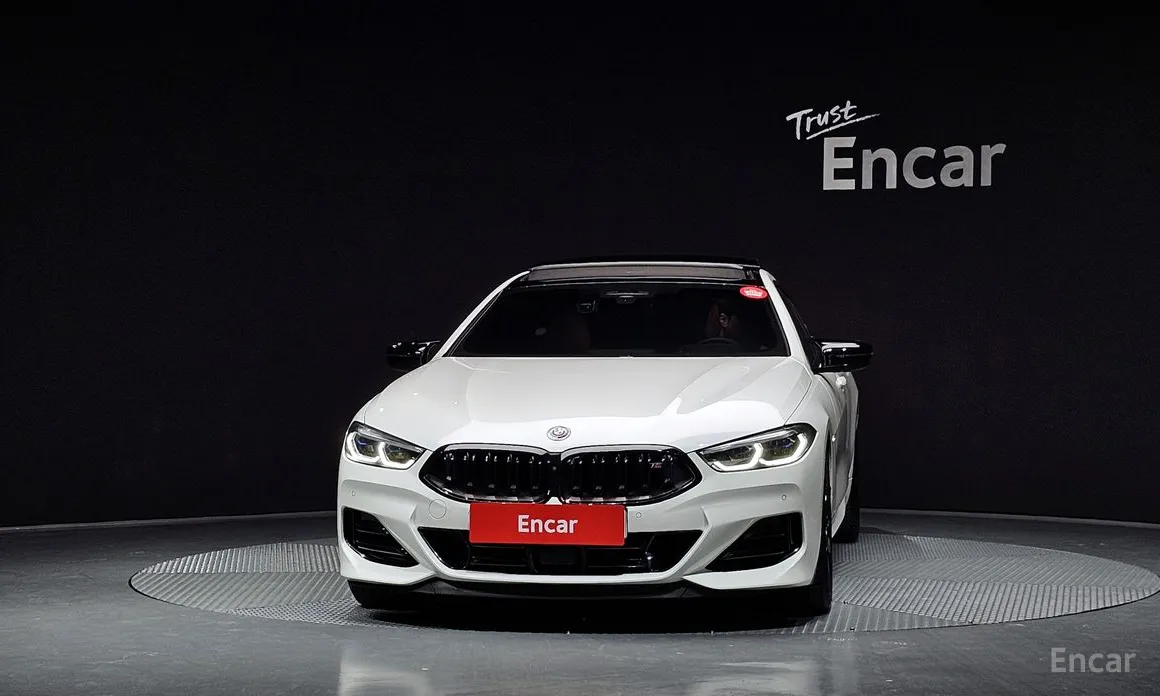 Фото 3 - BMW 8 Series