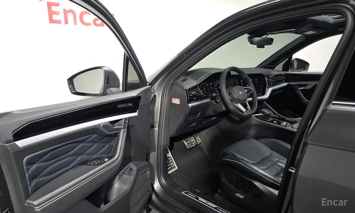 Фото 13 - Volkswagen Touareg