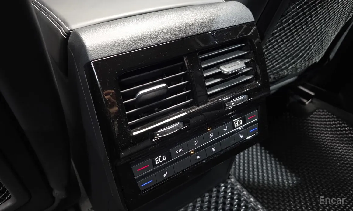 Фото 20 - Volkswagen Touareg