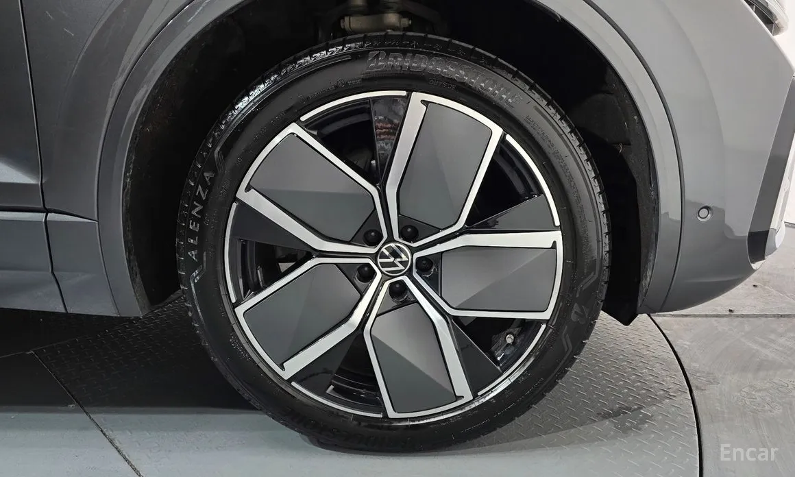 Фото 5 - Volkswagen Touareg