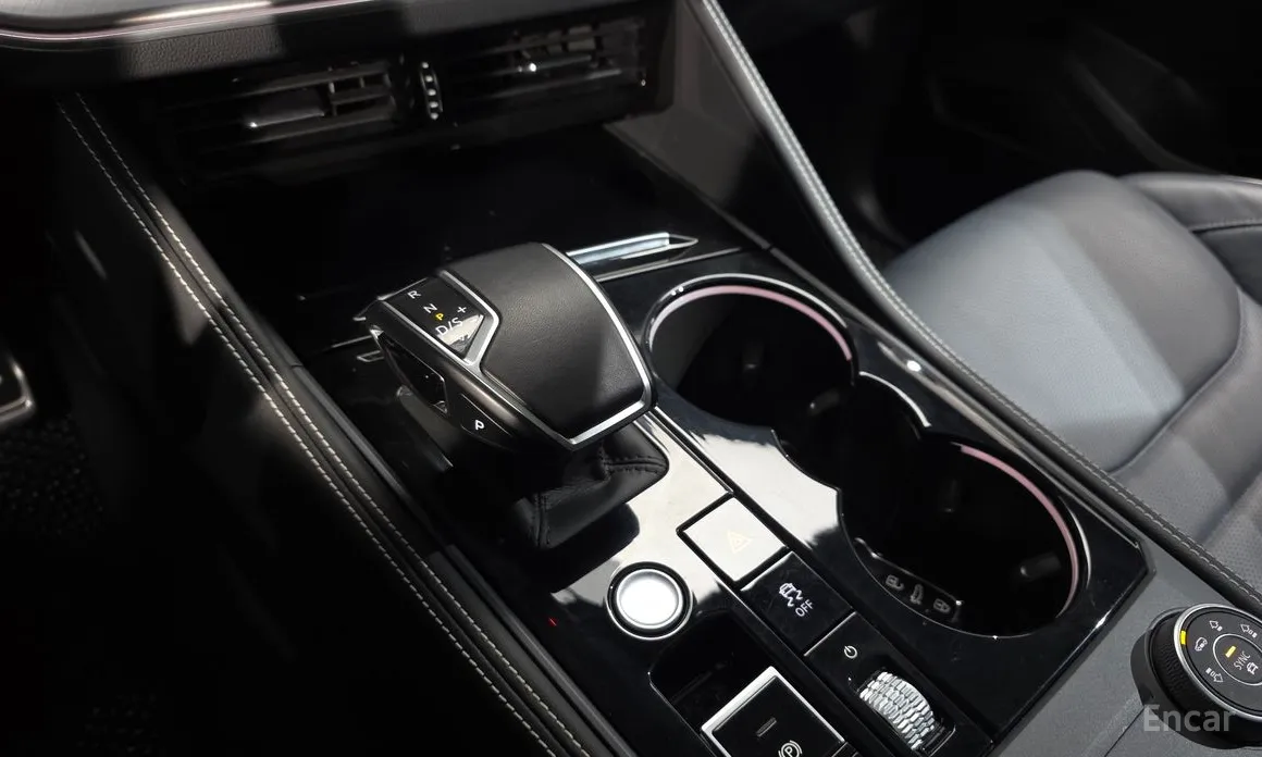 Фото 9 - Volkswagen Touareg