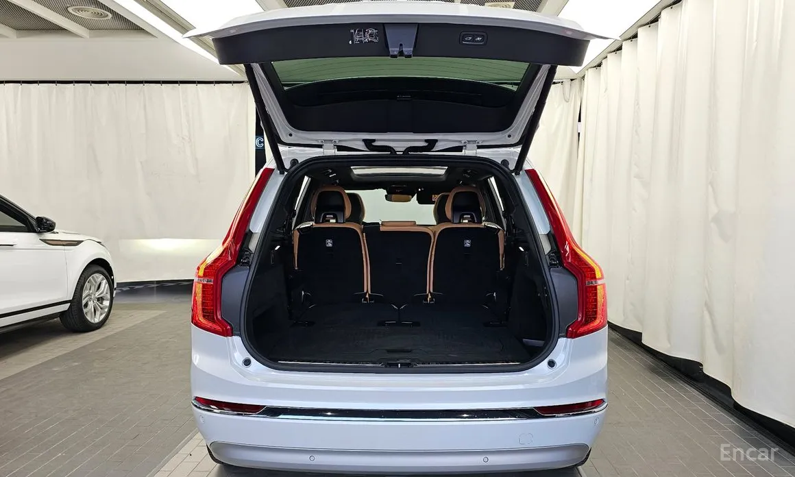 Фото 20 - Volvo XC90