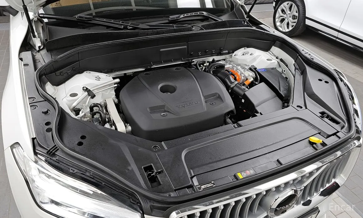 Фото 6 - Volvo XC90